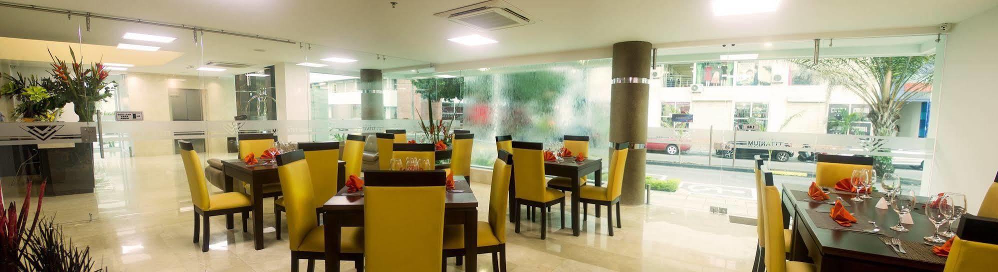 Hotel Titanium Plaza Barrancabermeja Eksteriør bilde